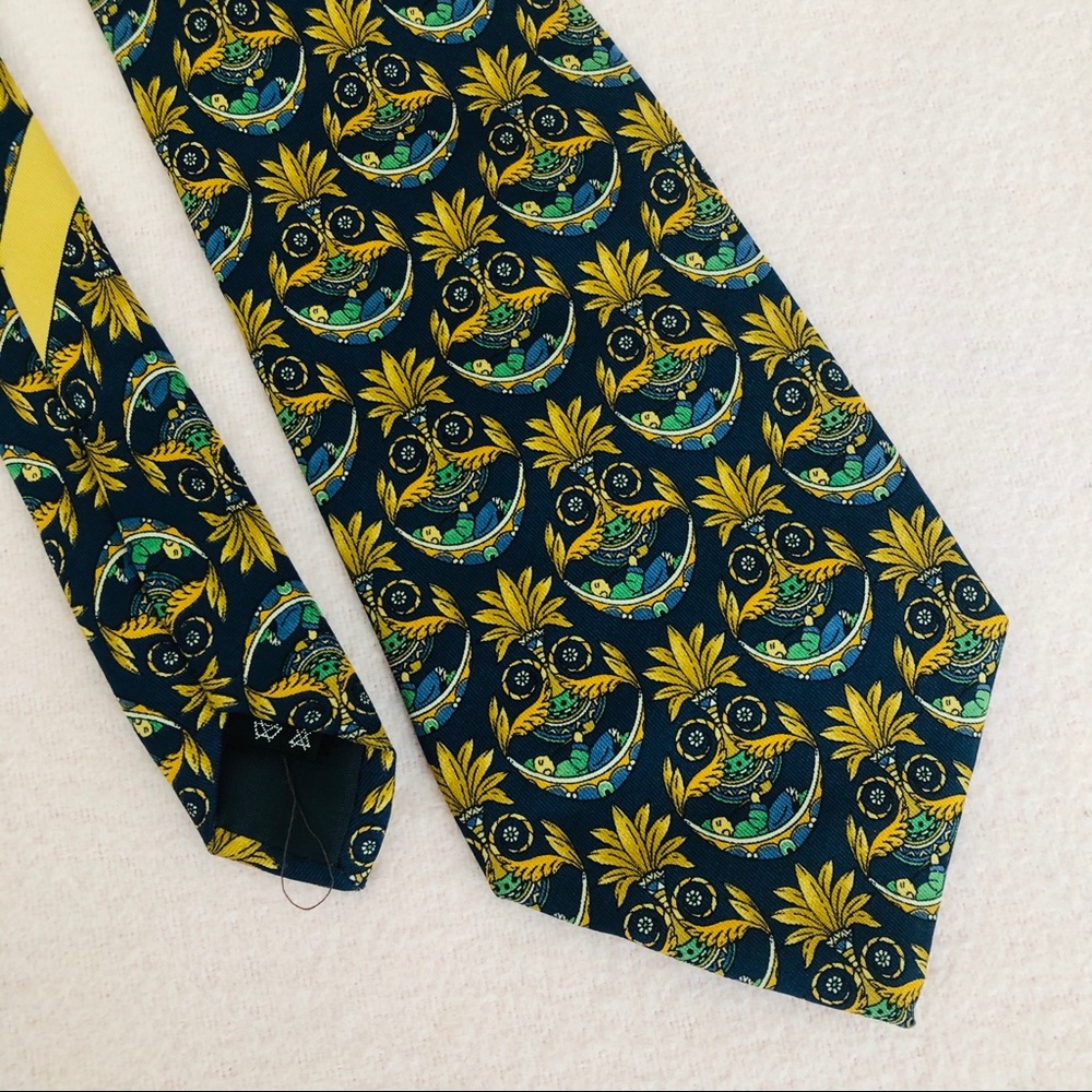 Ferragamo Italian silk tie — iconic good taste